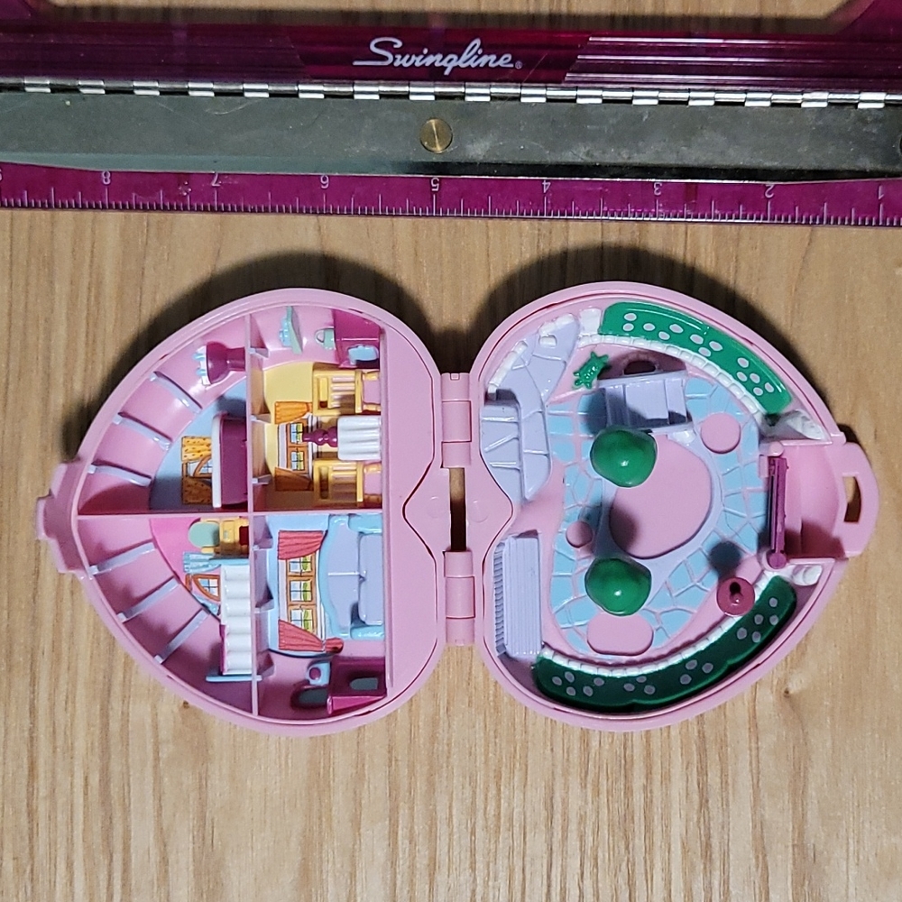 Polly Pocket Vintage 1989 Bluebird Country Cottage Pink Heart Compact
